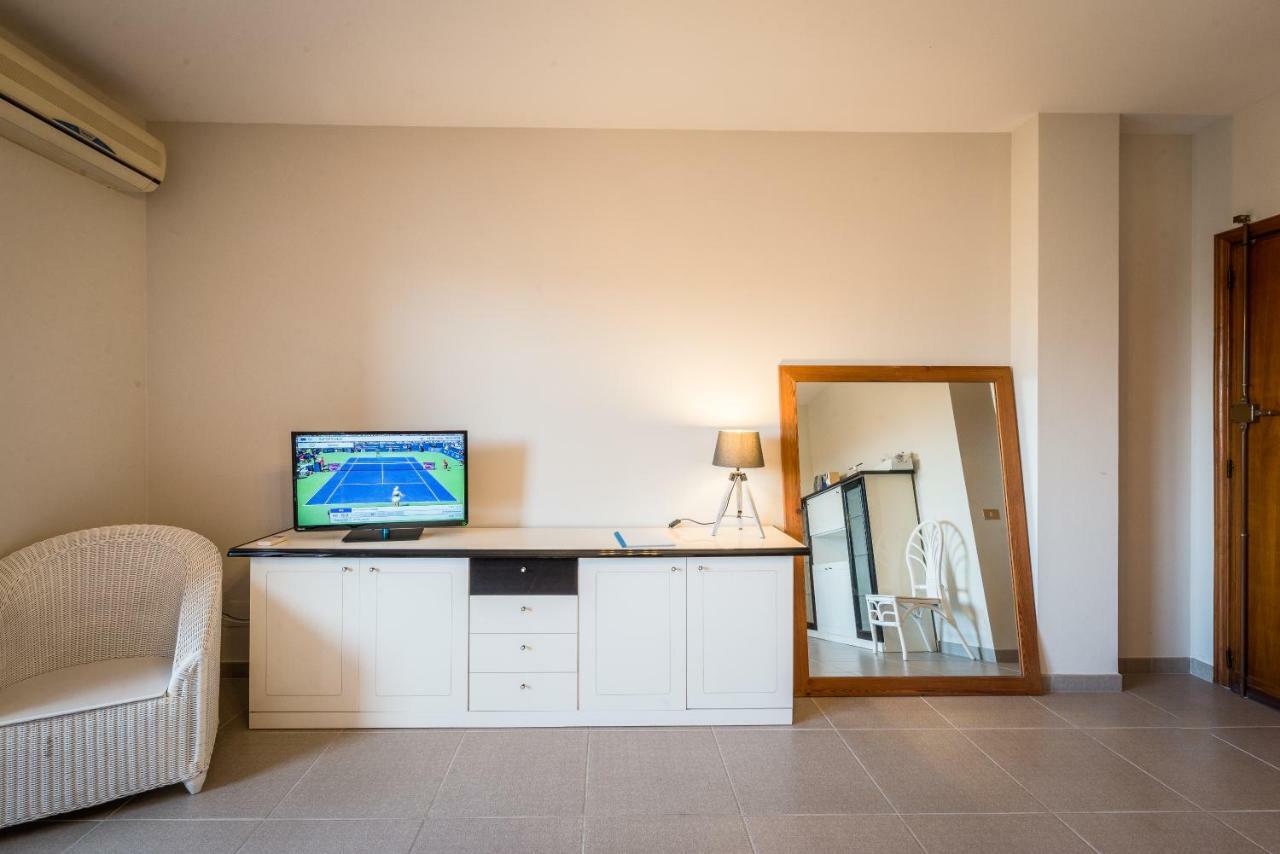 Poetto Beach Apartman Quartu SantʼElena Kültér fotó