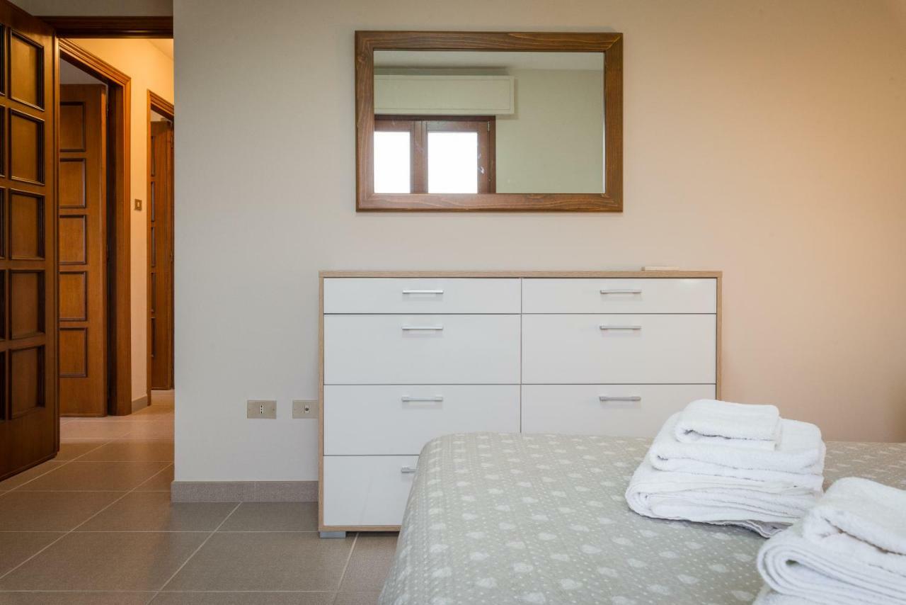Poetto Beach Apartman Quartu SantʼElena Kültér fotó