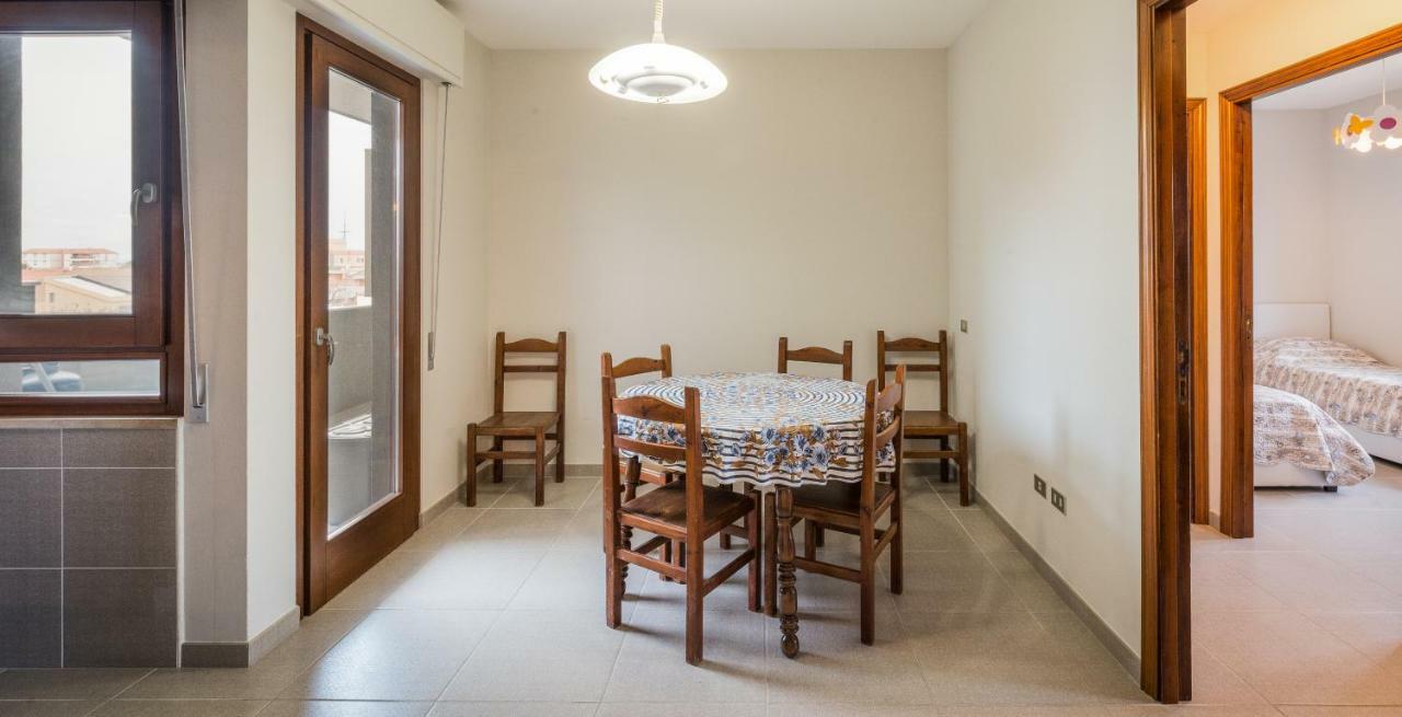 Poetto Beach Apartman Quartu SantʼElena Kültér fotó